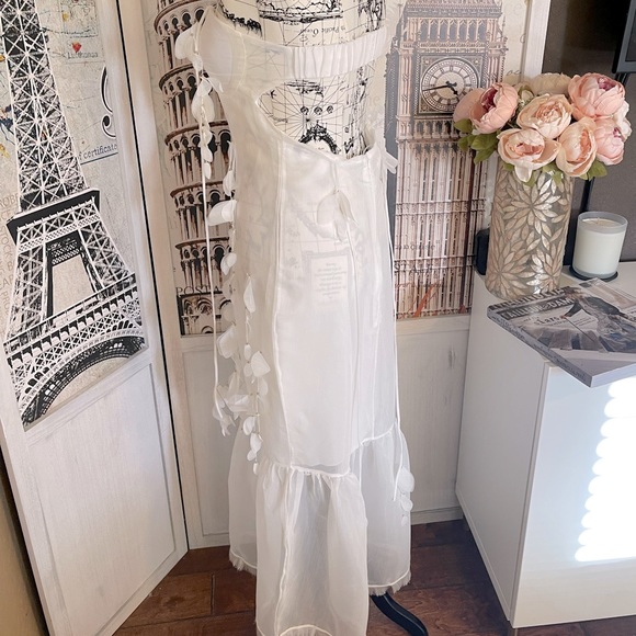 Botanics & Petals Luxury Maxi Dress In Summer White+Gold Droplets+Drop Petals - Picture 8 of 16